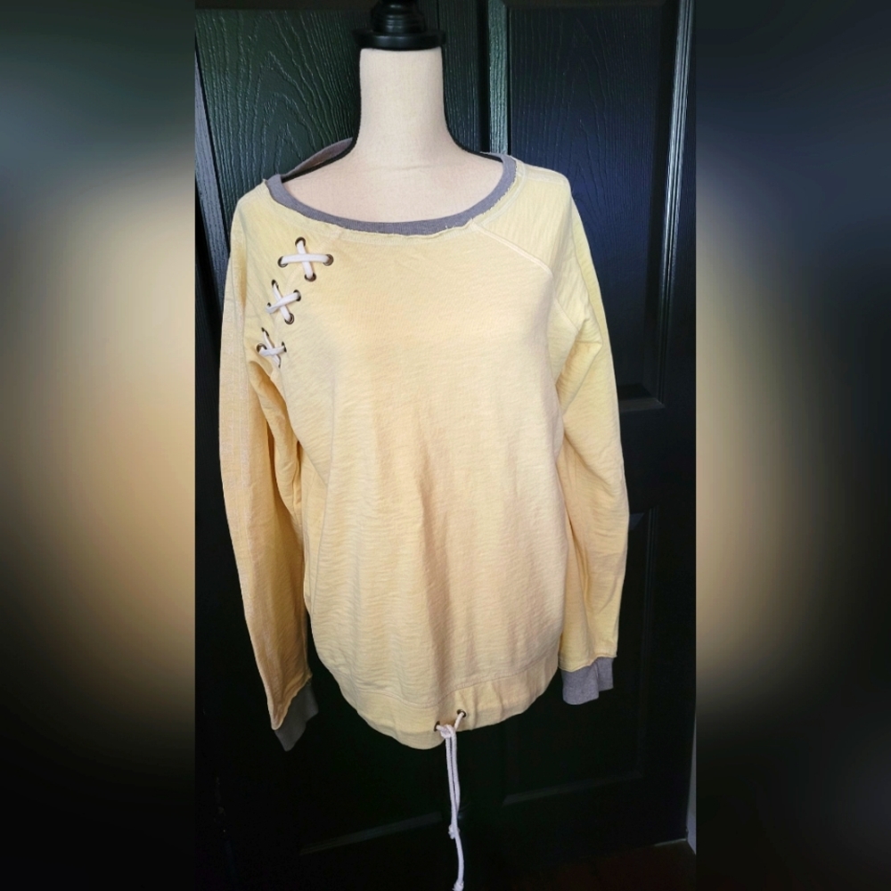 Maurices multicolor light sweatshirt  with laces